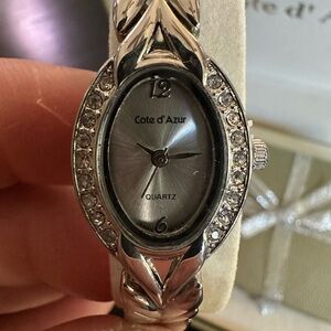 Cote D’Azur women’s watch/earrings set